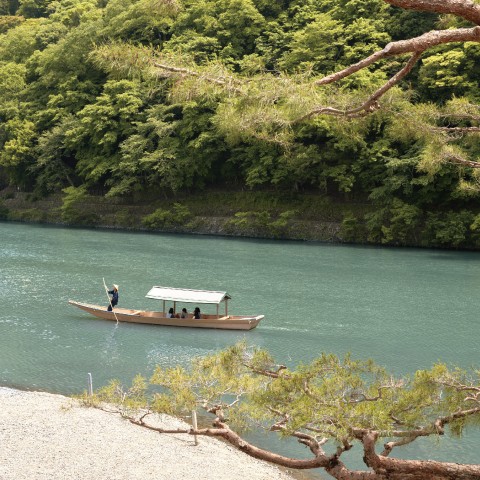 嵐山の四季を感じる、お舟あそびプラン