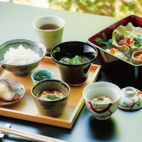 【ご朝食付き】四季を感じる日本庭園を眺めながらのご滞在