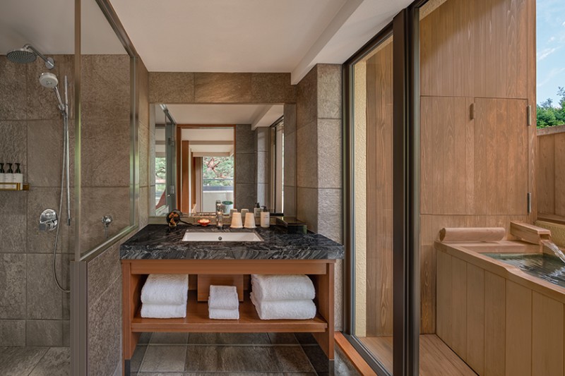 「エコ清掃（ごみの回収・ベッドメイク）」の実施